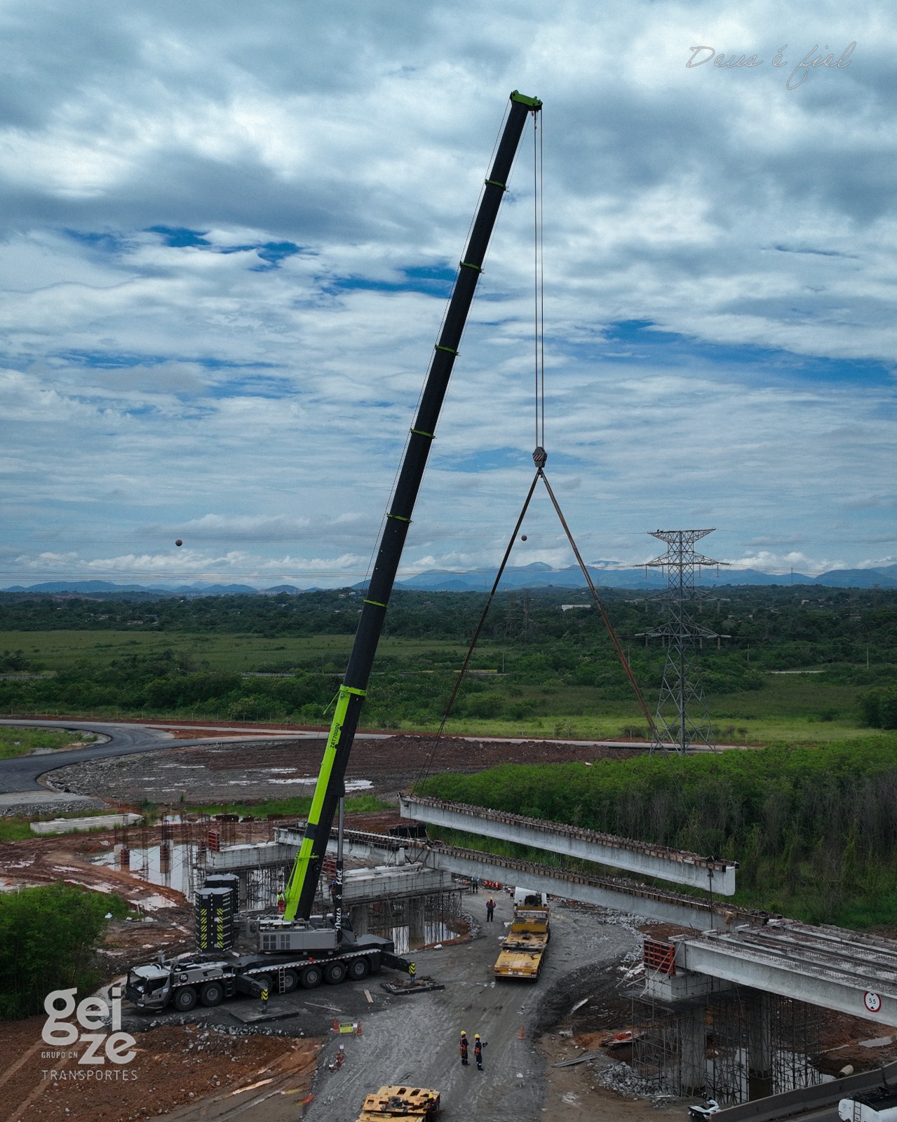 GUINDASTE ZOOMLION 700 TON